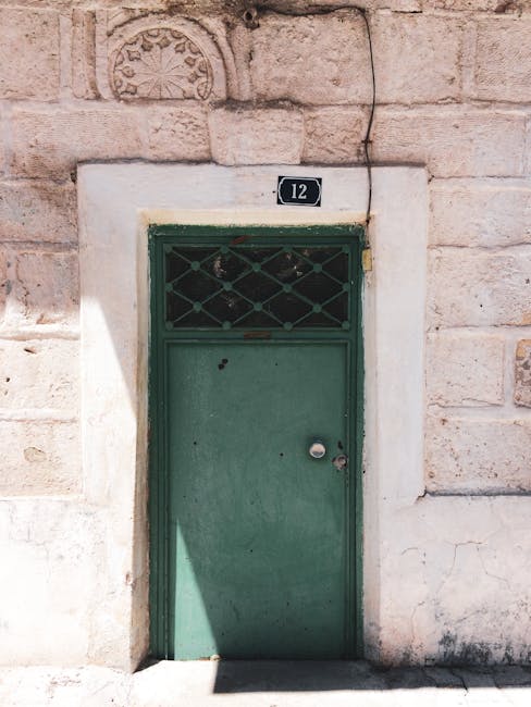 Global Community Support and Peer Networking